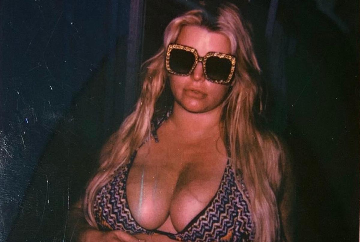 Jessica Simpson Says Her 'Really Big Boobs' Are 'an Asset