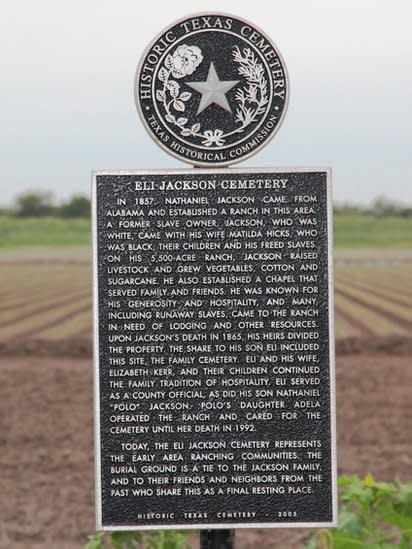 Placa en conmemoración al legado de Nathaniel Jackson.