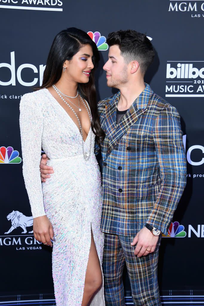 6 Adorable Couples Showing PDA on the Billboard Music Awards Red Carpet