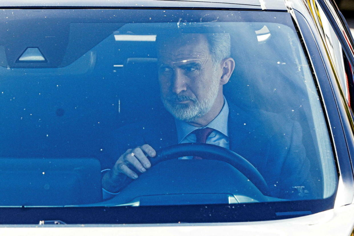 Le roi Felipe VI à son arrivée à l'hôpital Ruber de Madrid, où sa mère, Sofia, est hospitalisée, le 10 avril 2024.  - Credit:GTres / GTres/ABACA