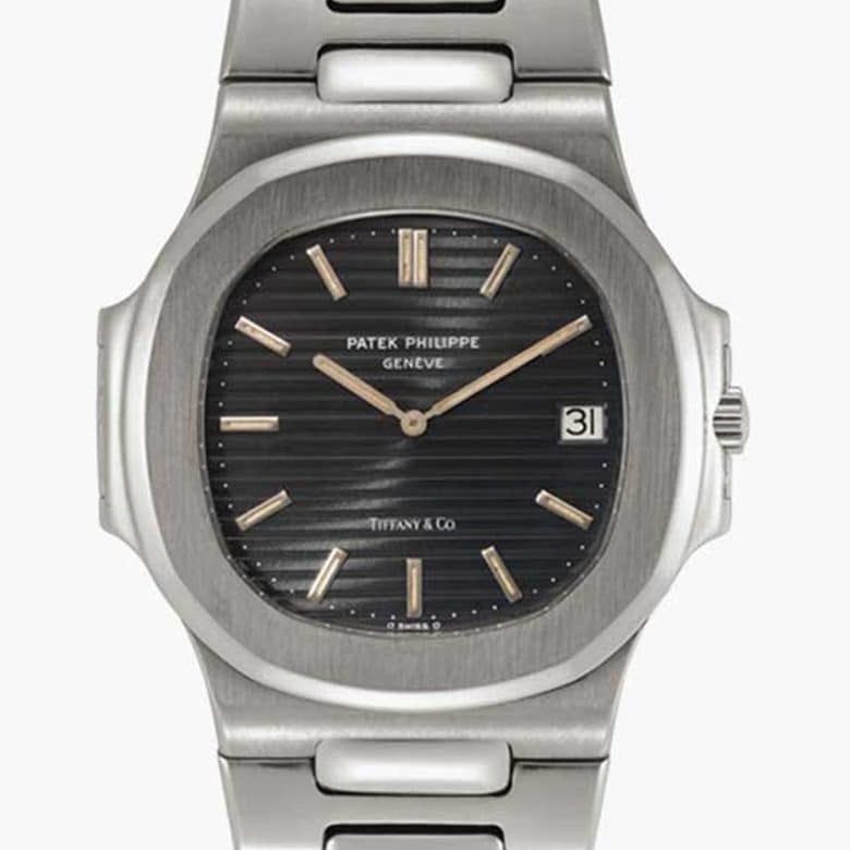 A stainless-steel automatic wristwatch with date and bracelet. Signed Patek Philippe, Nautilus ref. 3700_1 (1977) 