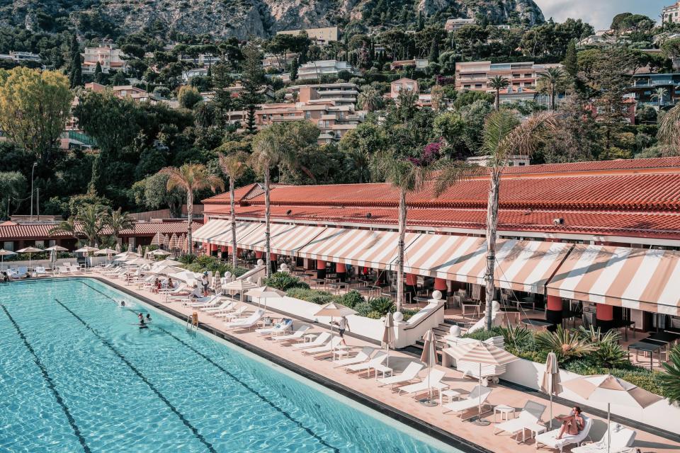 Glamorous shots of the Riviera to put you in a summer mood