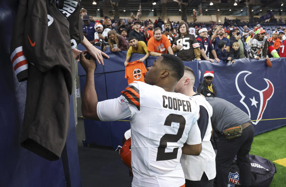 Browns Deshaun Watson Amari Cooper