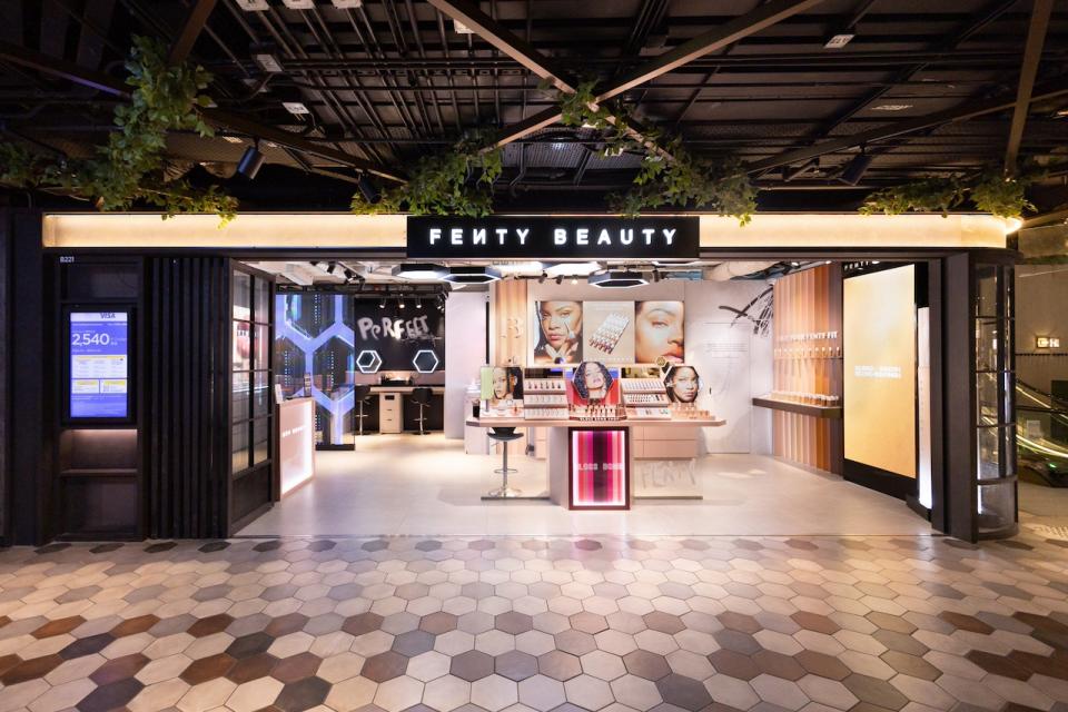 Fenty Beauty香港旗艦店限定登場！Rihanna自家品牌亞洲首間店，美妝迷準備課金話題粉底液、修容捧、Lip Gloss推薦