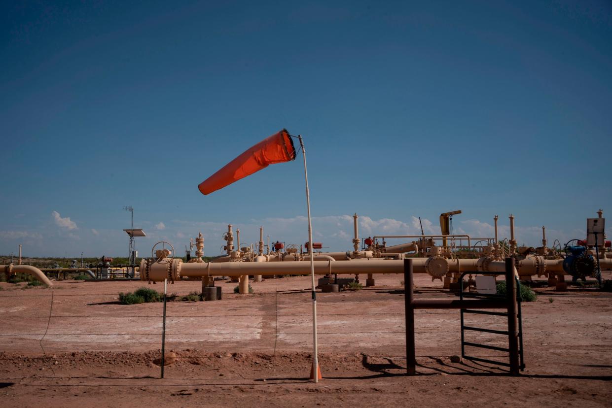 Equipment at a fracking well on May 7, 2020, in Culberson County, Texas. (Photo: PAUL RATJE via Getty Images)