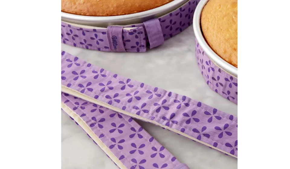 These bands make cakes bake more evenly. (Photo: Amazon)