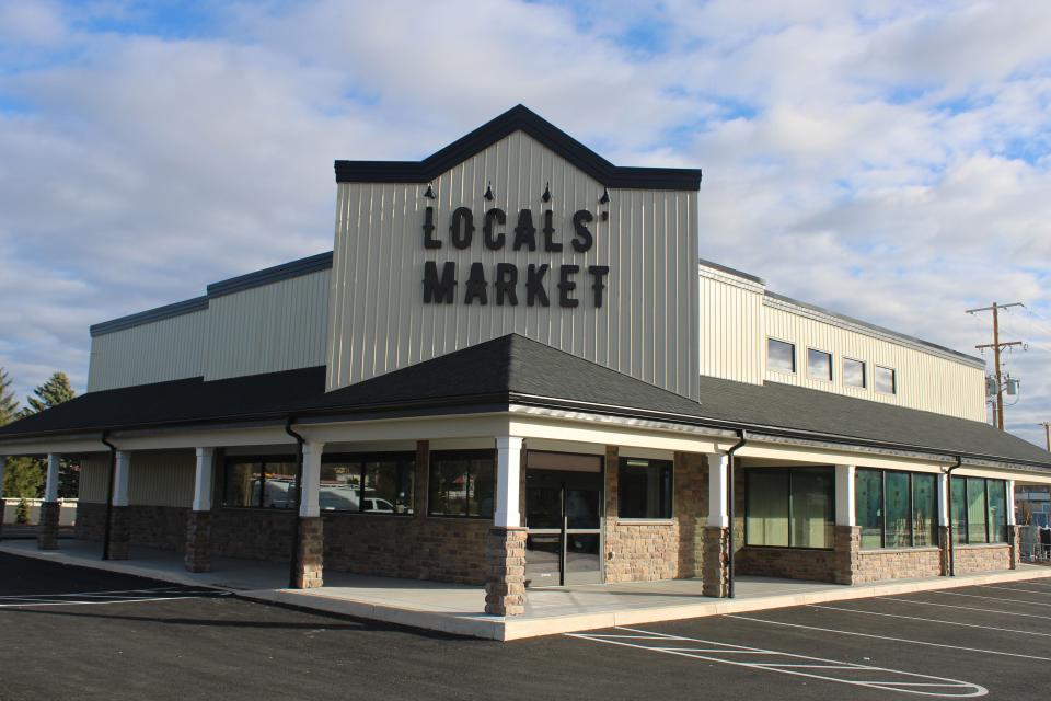 Featuring local products, a meat and seafood case, and a sandwich shop in store, Locals' Market plans to bring back the "small-town grocer vibe" to community members.