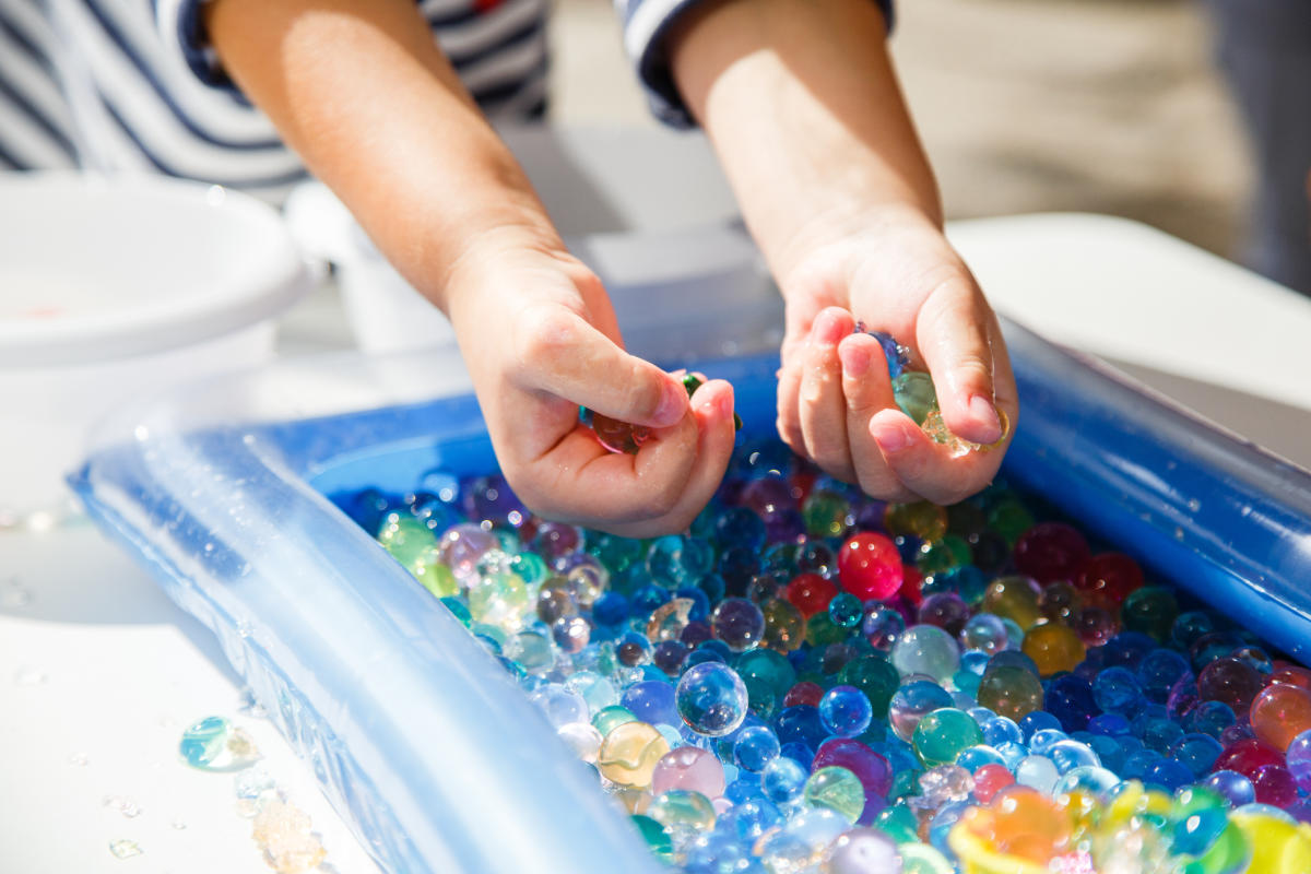 Enfants : attention à l'ingestion de perles d'eau !