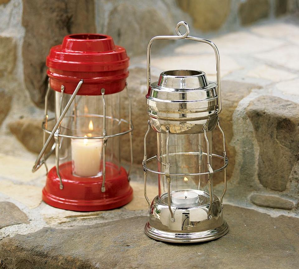 An easy way to bring seaside charm to any backyard.