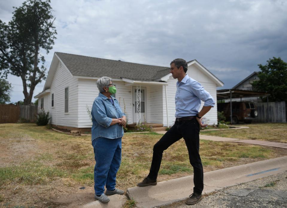 Maria Garcia, left, speaks with Texas governor candidate Beto O’Rourke, Thursday, July 21, 2022, in Snyder. 