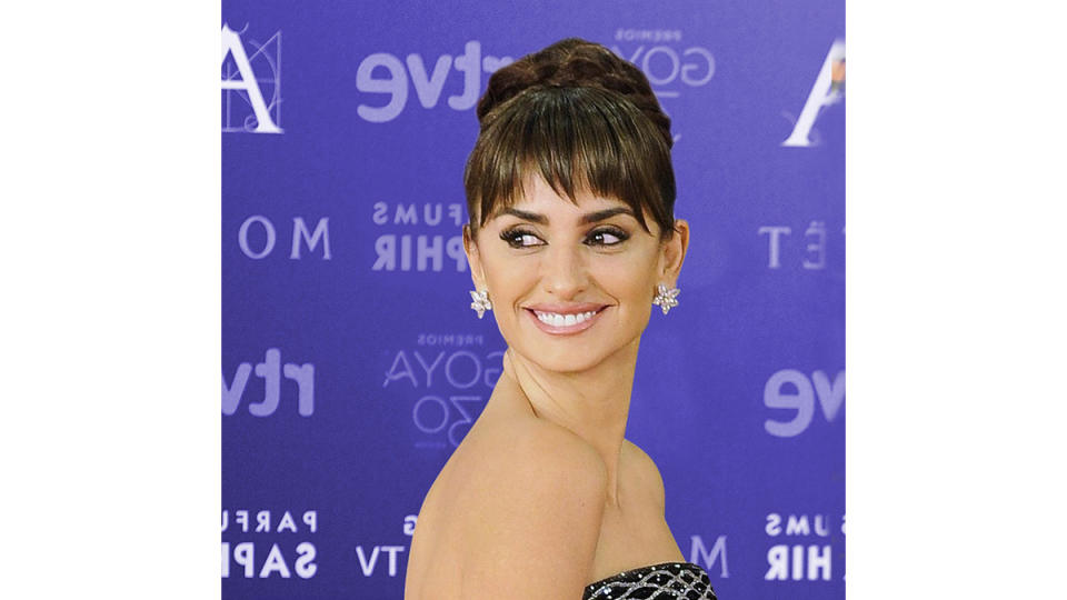 Penelope Cruz with clip-in bangs, one of the hair extension styles