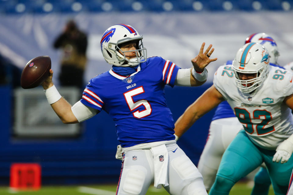 Bills quarterback Matt Barkley (AP Photo/John Munson)