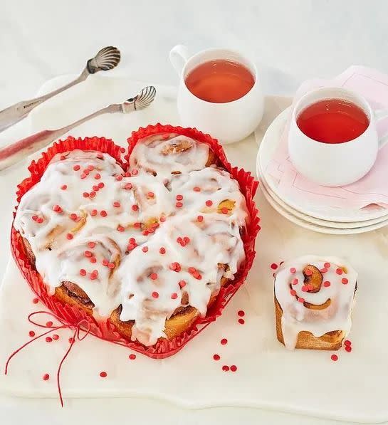 14) Heart-Shaped Cinnamon Rolls