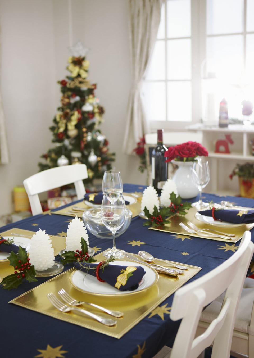 Blue and Gold Tablescape