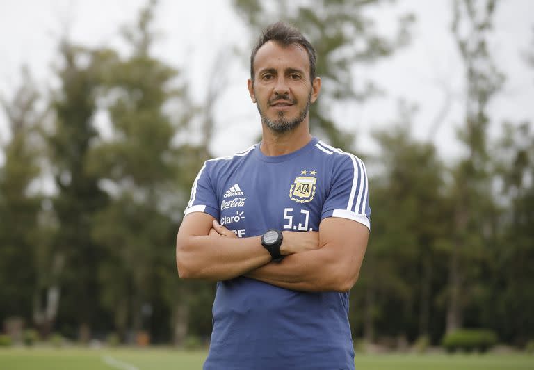 Fernando Batista, durante su etapa como entrenador del seleccionado argentino Sub 20