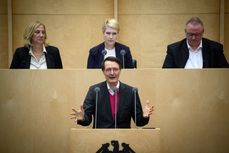 Karl Lauterbach, German Minister Of Health, Speaks At A Plenary Session Of The German Federal Council (Bundesrat). Bernd Von Jutrczenka/Dpa