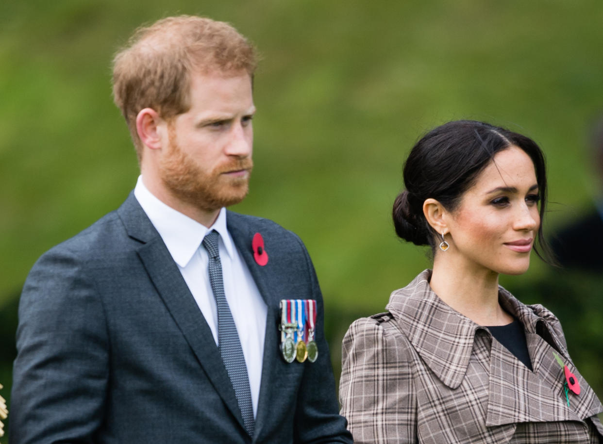 WELLINGTON, NEW ZEALAND - OCTOBER 28:  Prince Harry, Duke of Sussex and Meghan, Duchess of Sussex attend a traditional welcome ceremony on the lawns of Goverment House on October 28, 2018 in Wellington, New Zealand. The Duke and Duchess of Sussex are on their official 16-day Autumn tour visiting cities in Australia, Fiji, Tonga and New Zealand.  (Photo by Samir Hussein/Samir Hussein/WireImage)