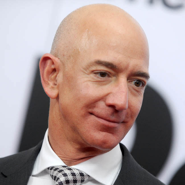 Jeff Bezos prometeu doar a maior parte da sua fortuna de 124 bilhões de dólares antes de morrer credit:Bang Showbiz