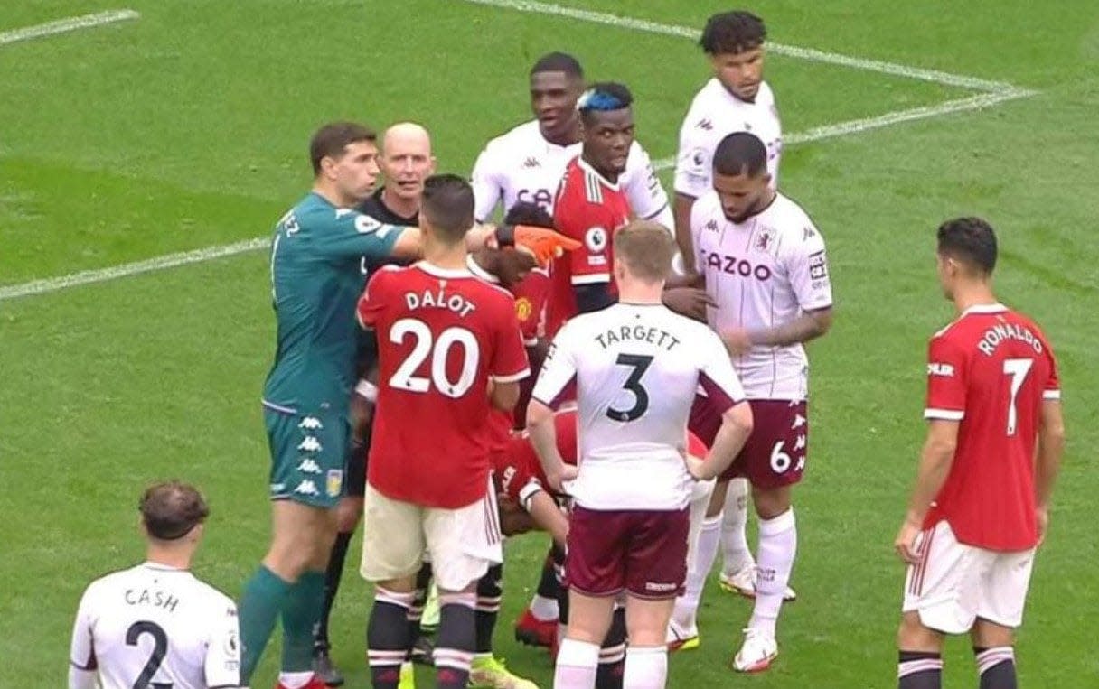 Emiliano Martinez playing for Aston Villa against Manchester United in 2021