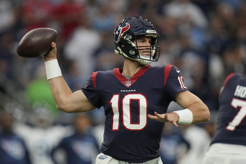 Houston Texans quarterback Davis Mills (10) throws against the Tennessee Titans during the first half of an NFL football game, Sunday, Jan. 9, 2022, in Houston. (AP Photo/Eric Christian Smith)