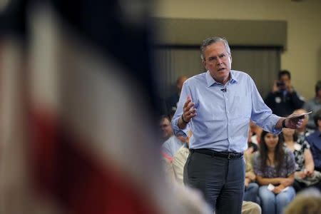 U.S. Republican presidential candidate Jeb Bush speaks at a campaign town hall meeting in Bedford, New Hampshire September 30, 2015. REUTERS/Brian Snyder