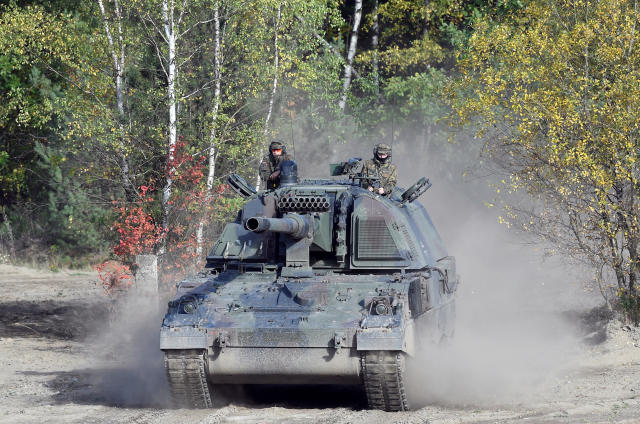 Eine Panzerhaubitze 2000 der Bundeswehr. (Archivbild: Fabian Bimmer/Reuters)