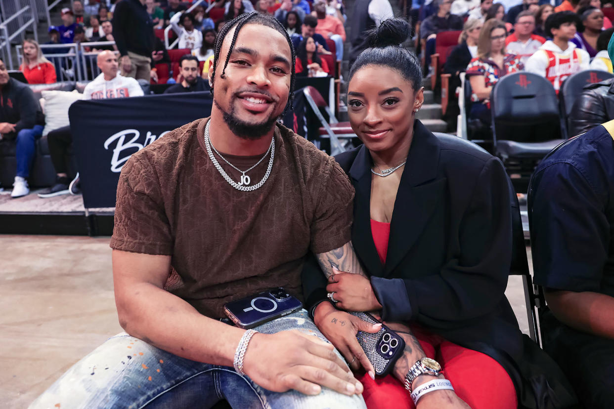 Simone Biles and Jonathan Owens (Carmen Mandato / Getty Images)