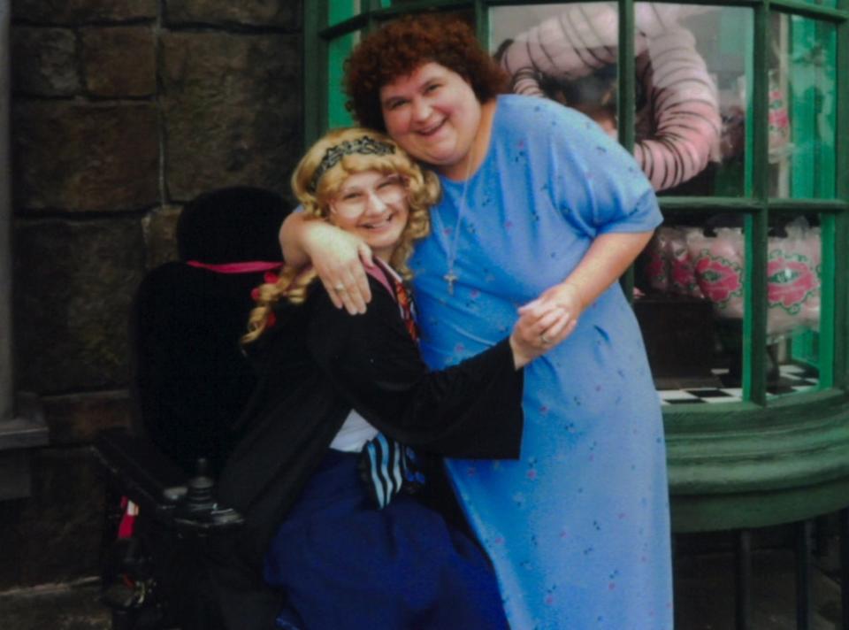 Gypsy Rose Blanchard, Dee Dee Blanchard