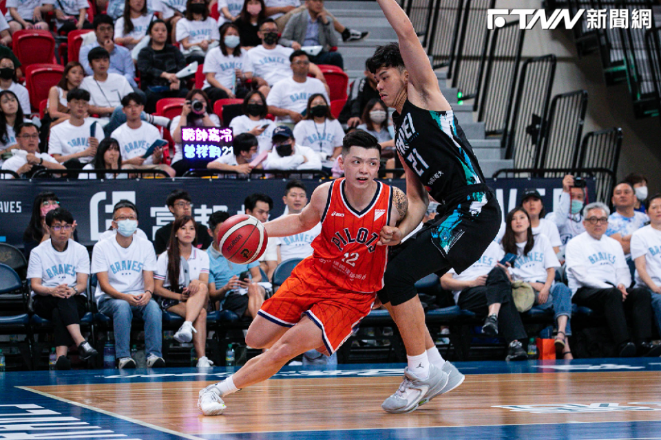 台灣兩大職業籃球PLG、T1是否合併，籃協回應了。（圖／「P.LEAGUE+」臉書）