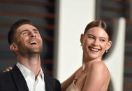 Es ist ein Mädchen! Adam Levine und Behati Prinsloo sind stolze Eltern geworden. Die Kleine soll auf den Namen Dusty Rose hören. (Bild: Getty Images)