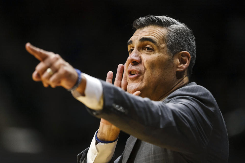 Jay Wright says he's not interested in 76ers opening. (AP Photo/AJ Mast)