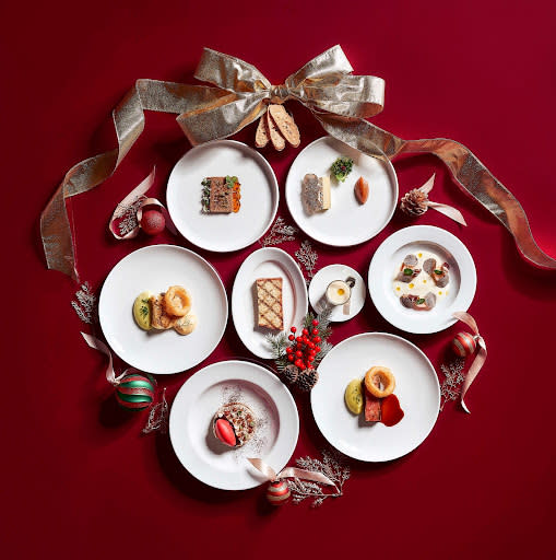 xmas - plates of food