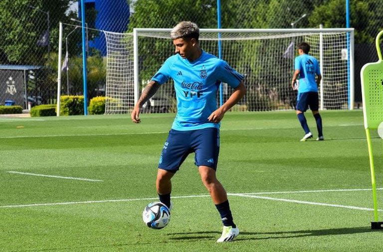 Agustín Ruberto, delantero de River y goleador de la selección Sub 17 en el Mundial, quiere repetir el festejo este viernes ante Brasil