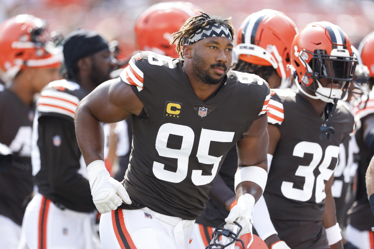 Browns DE Myles Garrett questionable for Sunday after one-car