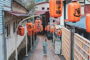 關子嶺老街 | Guanziling Old Street during the day (Courtesy of @hongruru0526/Instagram)