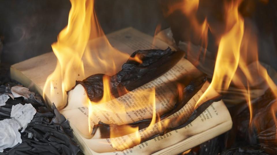 Livro em chamas