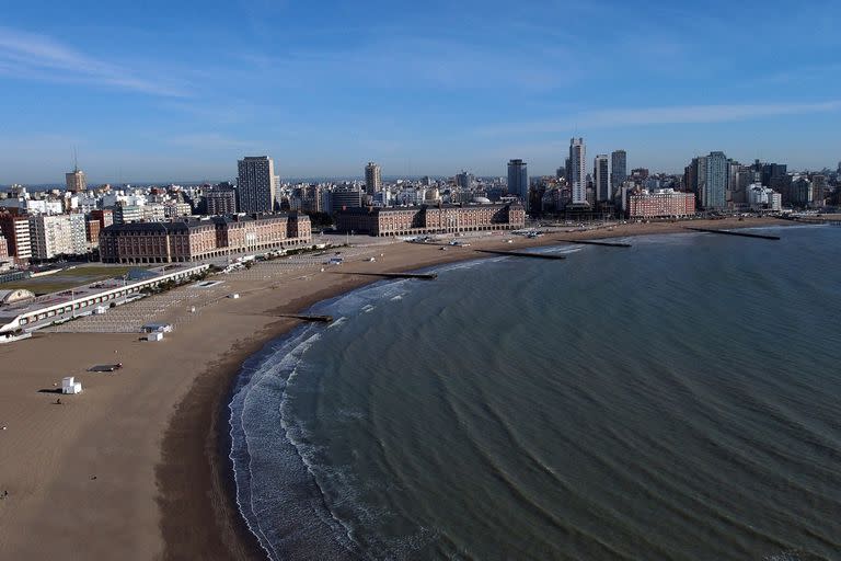 Mar del plata; previaje; turismo; playa; mar; sociedad