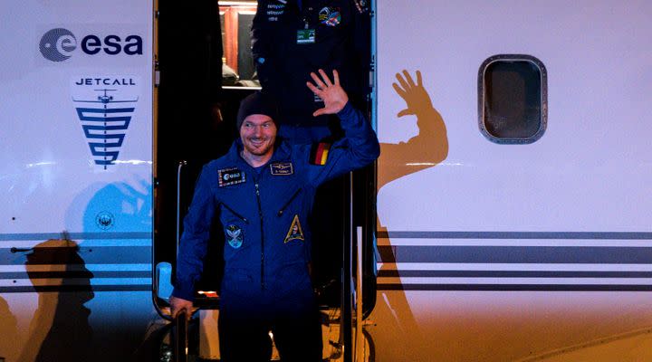 Als einziger Gast bei Markus Lanz ließ sich Astronaut Alexander Gerst ausführlich zu seiner Mission als ISS-Kommandant befragen. Dabei plauderte "Astro-Alex" vor begeistertem Publikum auch aus dem Weltall-Nähkästchen.