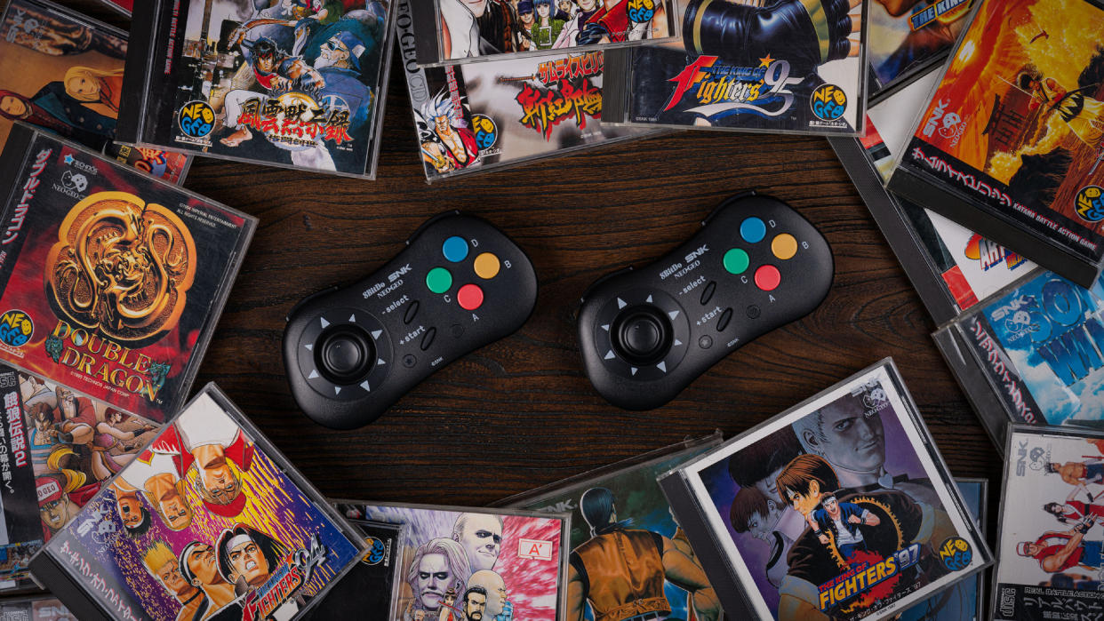  8BitDo Neo Geo CD wireless controller 