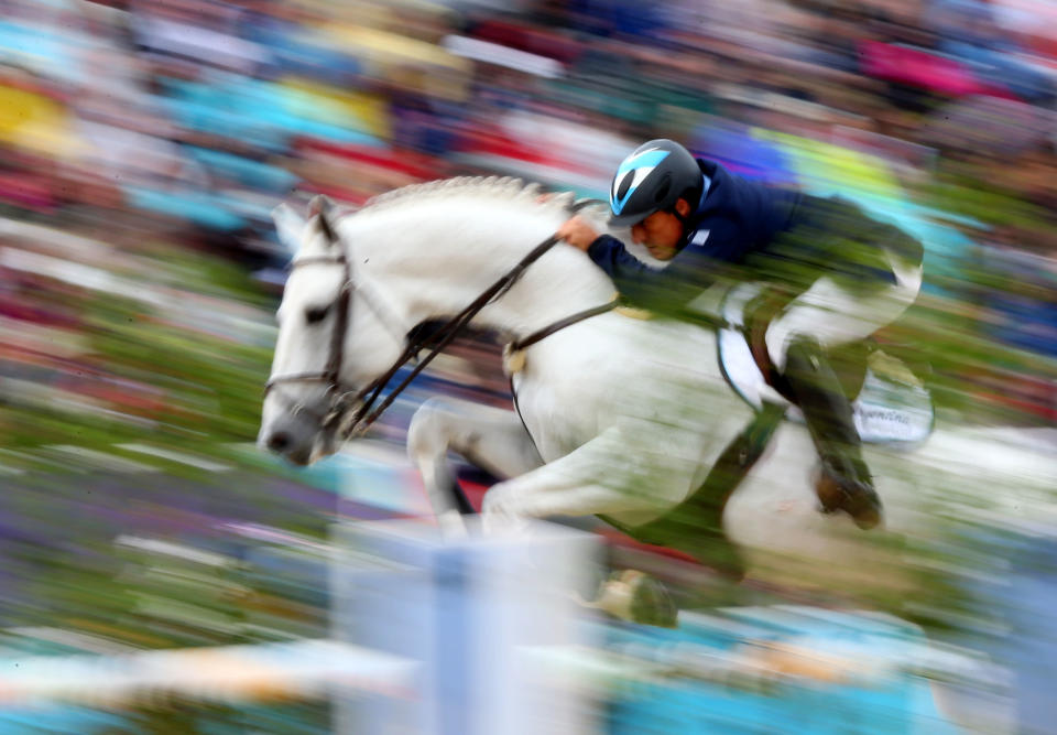 Alejandro Madorno of Argentina riding Milano de Flore competes in the 1st Qualifier of Individual Jumping on Day 8 of the London 2012 Olympic Games at Greenwich Park on August 4, 2012 in London, England. (Photo by Alex Livesey/Getty Images)