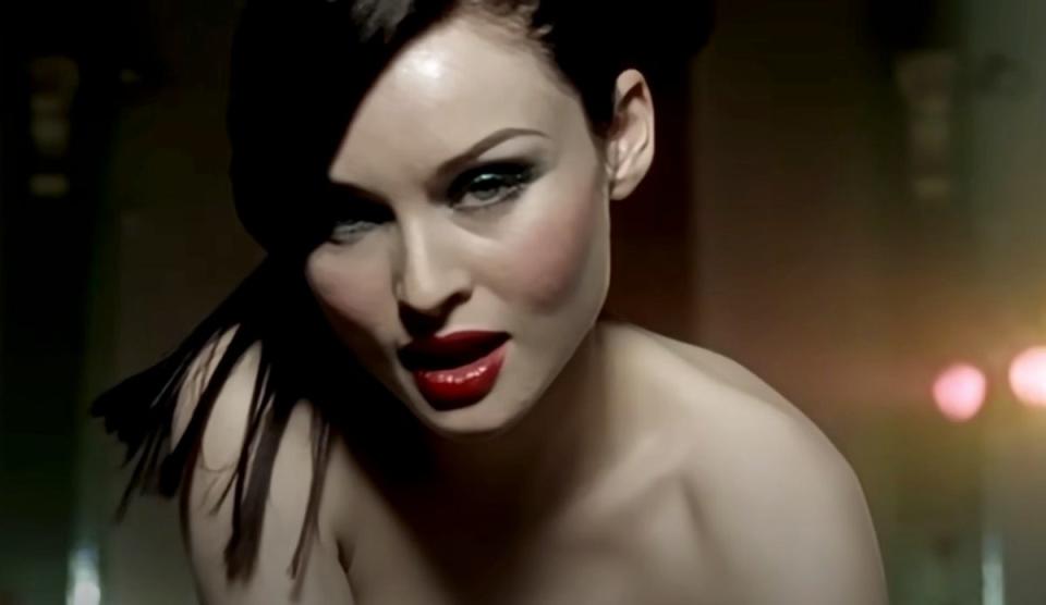  (Sophie Ellis-Bextor / YouTube)