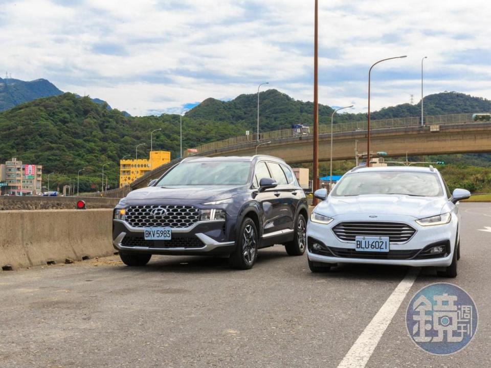 HYUNDAI Santa Fe Turbo Hybrid V.S. FORD Mondeo Hybrid Wagon