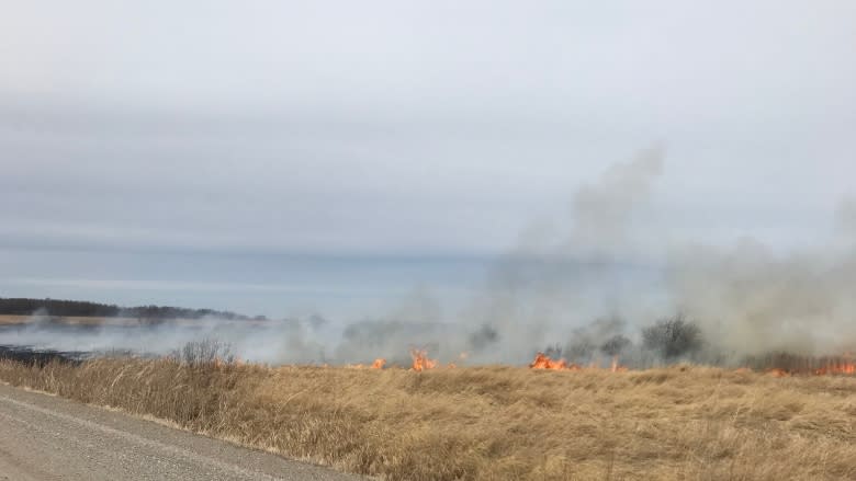 Grass fire burns in St. Clements, inside Brokenhead Ojibway Nation