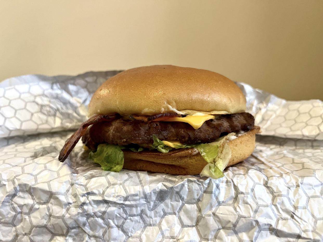 Hardee's Bacon Cheeseburger