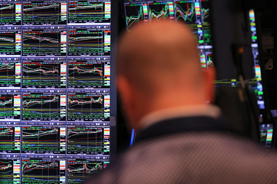 NEW YORK, NEW YORK - OCTOBER 18: Traders work on the floor of the New York Stock exchange during morning trading on October 18, 2022 in New York City. The stock market opened on an upswing with the Dow Jones gaining over 600 points, the S&P 500 jumping 2.20% and the Nasdaq Composite with a gain of 2.6% adding to the gains that began on Monday.  (Photo by Michael M. Santiago/Getty Images)