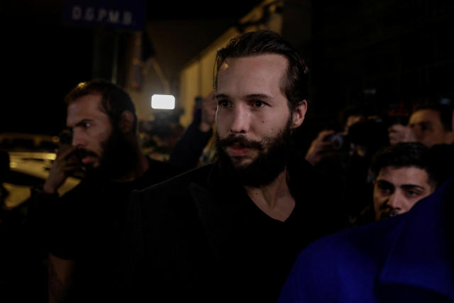 Andrew Tate and Tristan Tate move to house arrest after being held in police custody, in Bucharest, Romania, March 31, 2023. Inquam Photos/Octav Ganea via REUTERS ATTENTION EDITORS - THIS IMAGE WAS PROVIDED BY A THIRD PARTY. ROMANIA OUT. NO COMMERCIAL OR EDITORIAL SALES IN ROMANIA