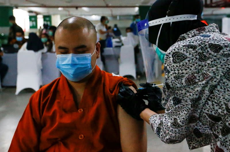 Mass vaccination program for clergy at the Grand Istiqlal Mosque in Jakarta