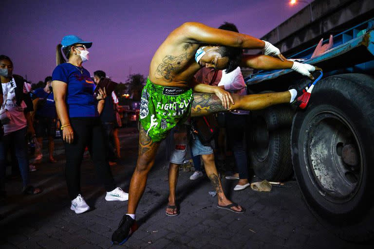 Elongando previo a la pelea