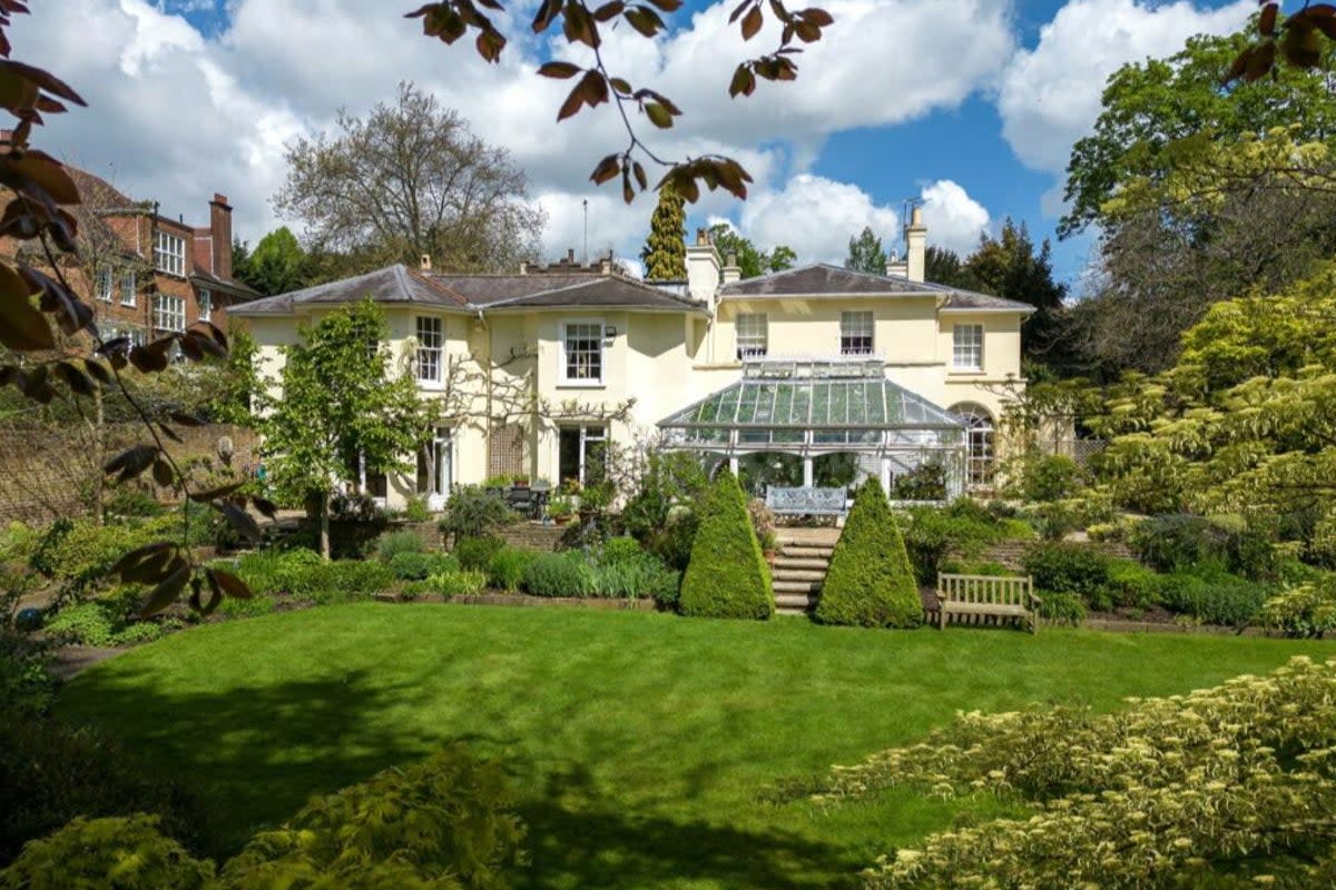 The property was built as a single mansion then divided into two in the 1970s (Goldschmidt & Howland / Rightmove)