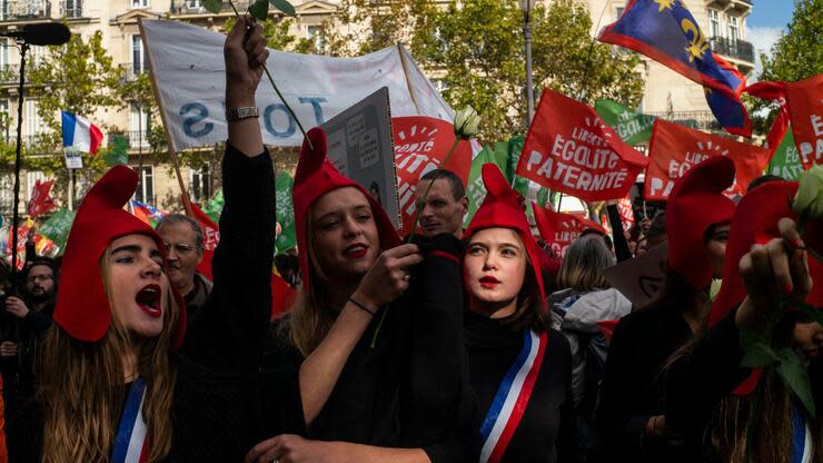 Die Gruppierung sprach von 600.000 Demonstrierenden in Paris. Foto: dpa